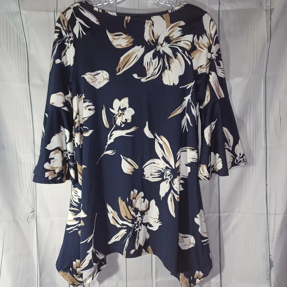 White Mark floral top NWOT - Picture 6 of 9